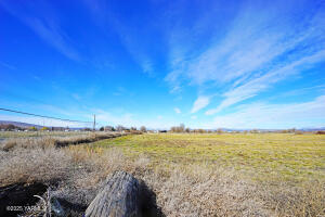 Na Ahtanum Rd Property Photo 5