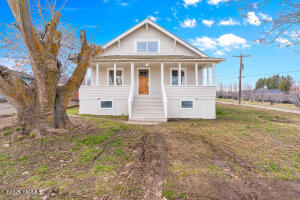 1555 Tieton Rd Property Photo 2
