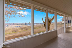 1555 Tieton Rd Property Photo 8