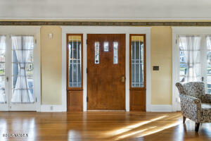2215 Summitview Ave Property Photo 4
