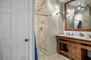 2215 Summitview Ave Property Photo 40