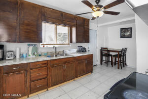 1124 8th Ave Property Photo 5