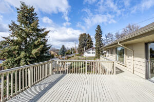 6001 Englewood Ave Property Photo 22