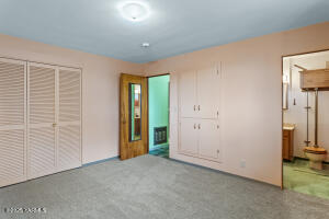 6001 Englewood Ave Property Photo 46