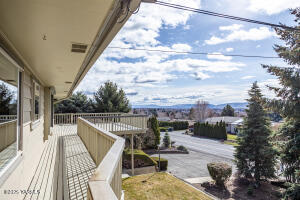 6001 Englewood Ave Property Photo 54