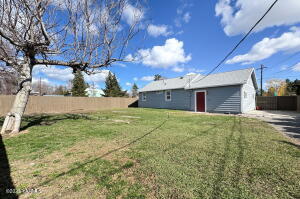 1170 Wenas Rd Property Photo 3