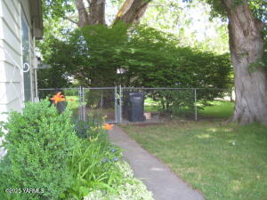 201 33rd St Property Photo 6