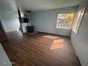1703 Beaudry Rd Property Photo 4
