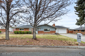 307 61st Ave Property Photo 1