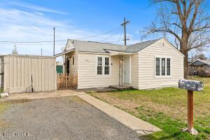 1015 8th Ave Property Photo