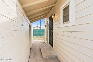 1015 8th Ave Property Photo 2