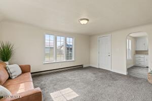 1015 8th Ave Property Photo 7