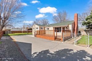 1304 9th Ave Property Photo