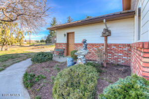 360 Orchardvale Rd Property Photo 4