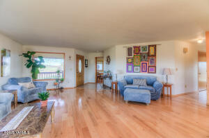360 Orchardvale Rd Property Photo 8