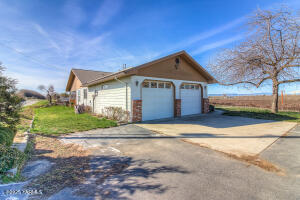 360 Orchardvale Rd Property Photo 40