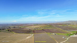 4851 Lombard Loop Rd Property Photo 6