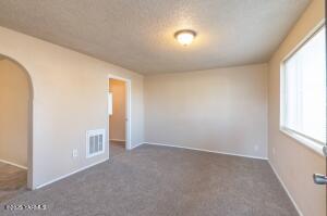 1910 7th Ave Property Photo 4