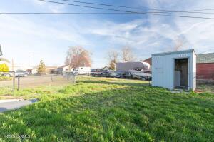 1910 7th Ave Property Photo 11