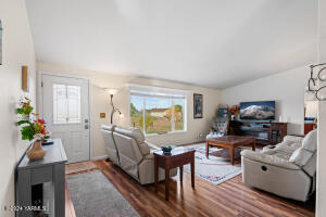 1521 Cutler Way Property Photo 13