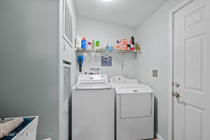 1521 Cutler Way Property Photo 25