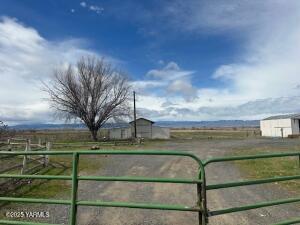 3140 Barkes Rd Property Photo 2