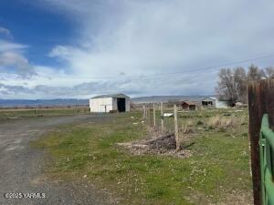 3140 Barkes Rd Property Photo 3