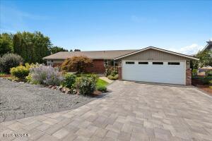 618 Country Club Dr Property Photo 5