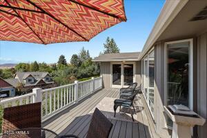 618 Country Club Dr Property Photo 10