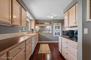618 Country Club Dr Property Photo 14