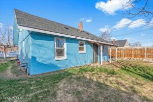 1208 Alder St Property Photo 15