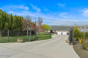 612 Edison Rd Property Photo 2