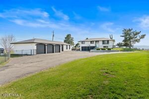 6805 Oliver Dr Property Photo 1
