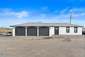 6805 Oliver Dr Property Photo 6