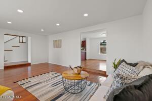 4603 Glenmoor Cir Property Photo 6