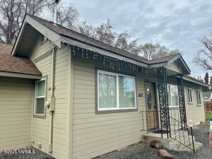 1410 16th Ave Property Photo 1