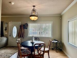 1410 16th Ave Property Photo 5