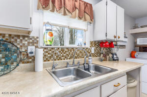 4302 Independence Rd Property Photo 9