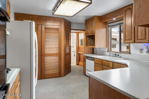 6520 Barge St Property Photo 10