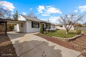 1014 Rose Pl Property Photo 2