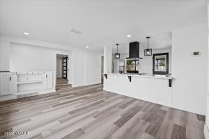 1014 Rose Pl Property Photo 6