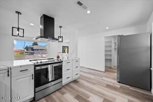 1014 Rose Pl Property Photo 11