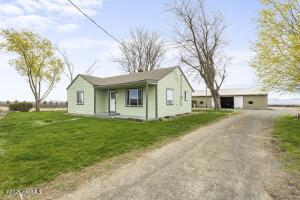 1738 Evans Rd Property Photo 2