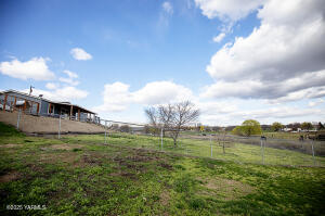 251 Morrow Rd Property Photo 6