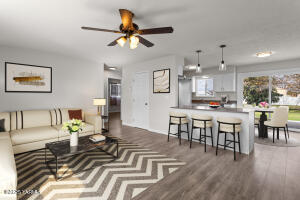 1105 70th Ave Property Photo 5