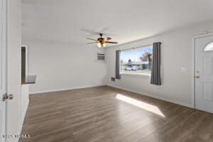 1105 70th Ave Property Photo 6