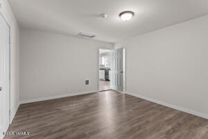1105 70th Ave Property Photo 16
