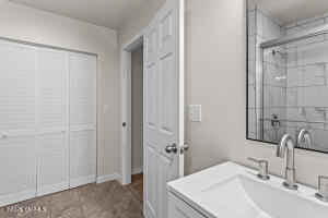 1105 70th Ave Property Photo 19