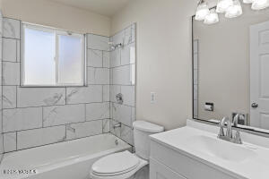 1105 70th Ave Property Photo 24