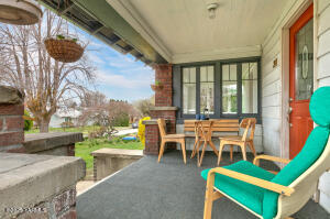 214 17th Ave Property Photo 2